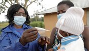 Investir en faveur des agents de santé communautaires : les dirigeants africains se joignent à une force capitale pour la CSU